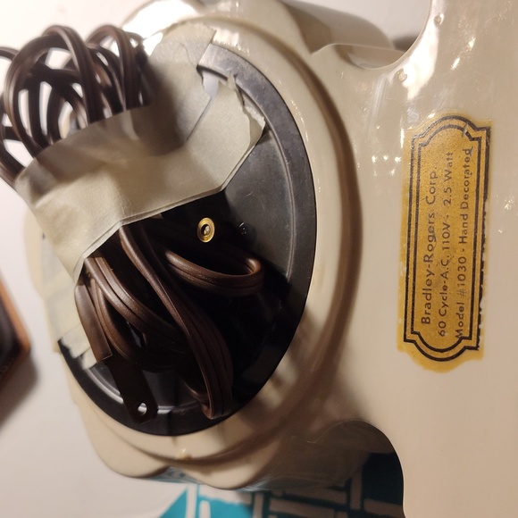 Clock - Picture 3 of 3